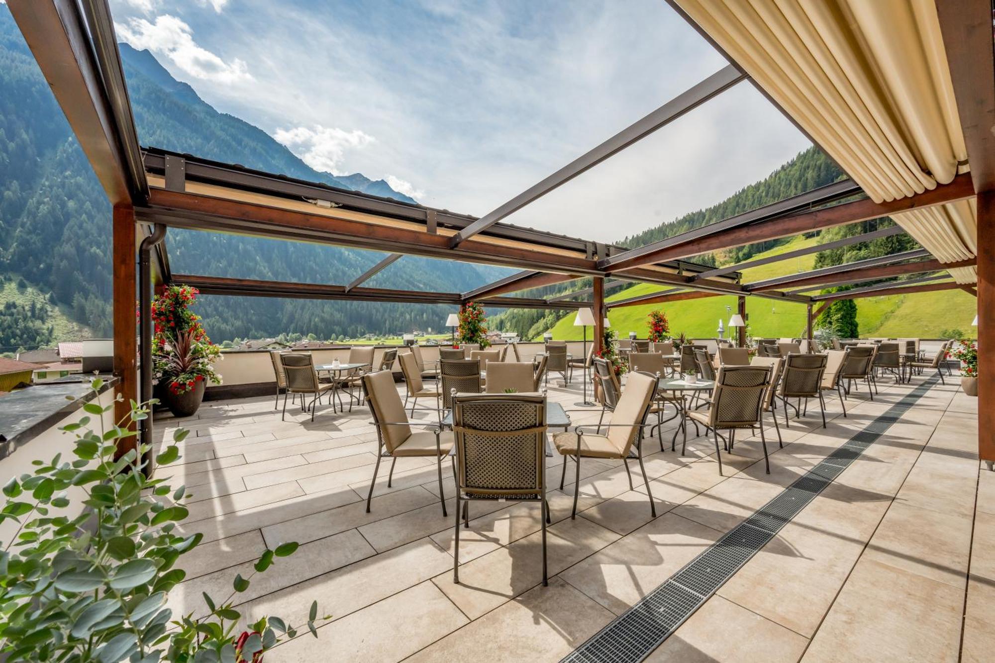 Wellness & Relax Hotel Milderer Hof Neustift im Stubaital Exterior foto